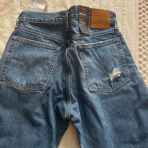 Levi Wedgie Jeans 26